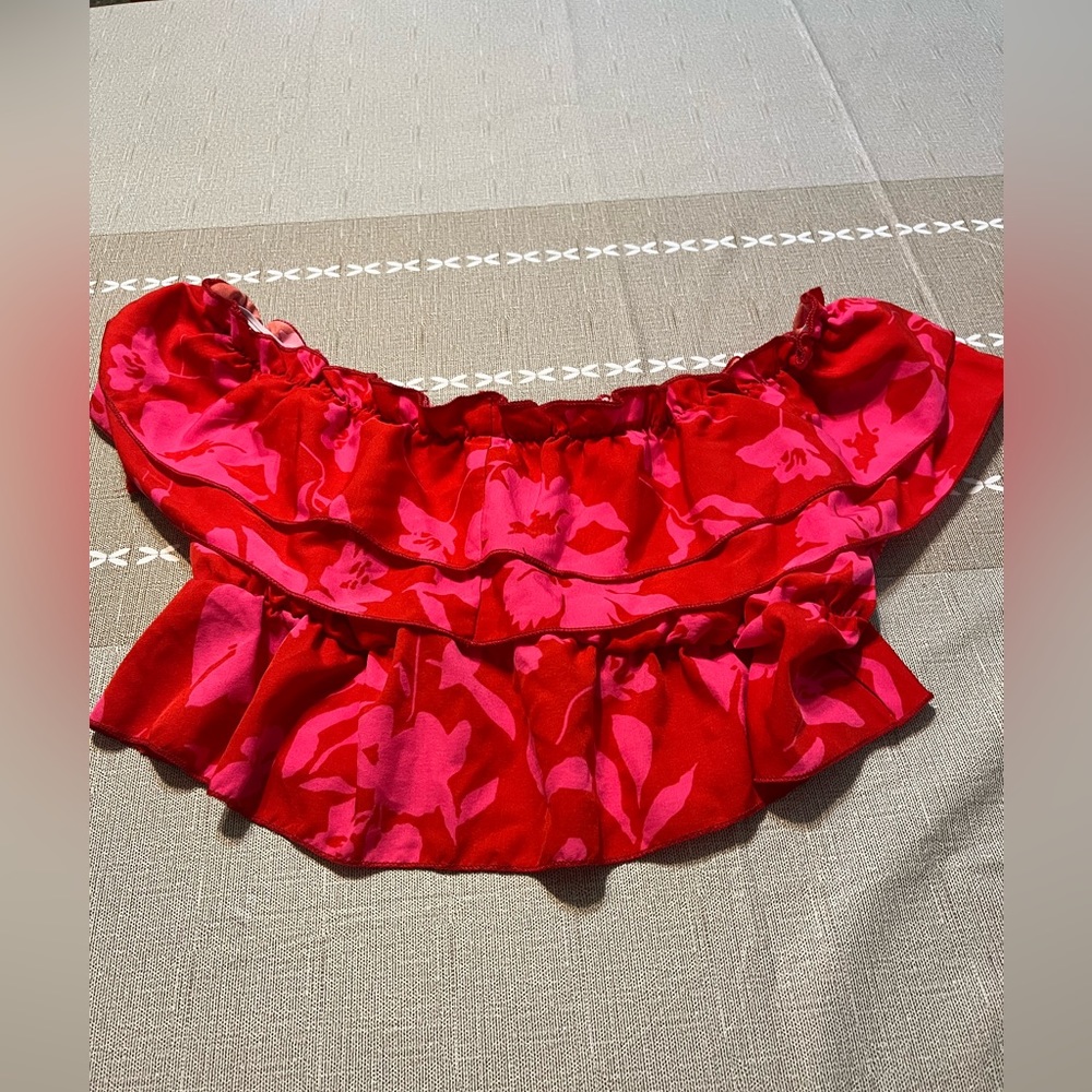 SHEIN Crop top. Pink and red. Size large